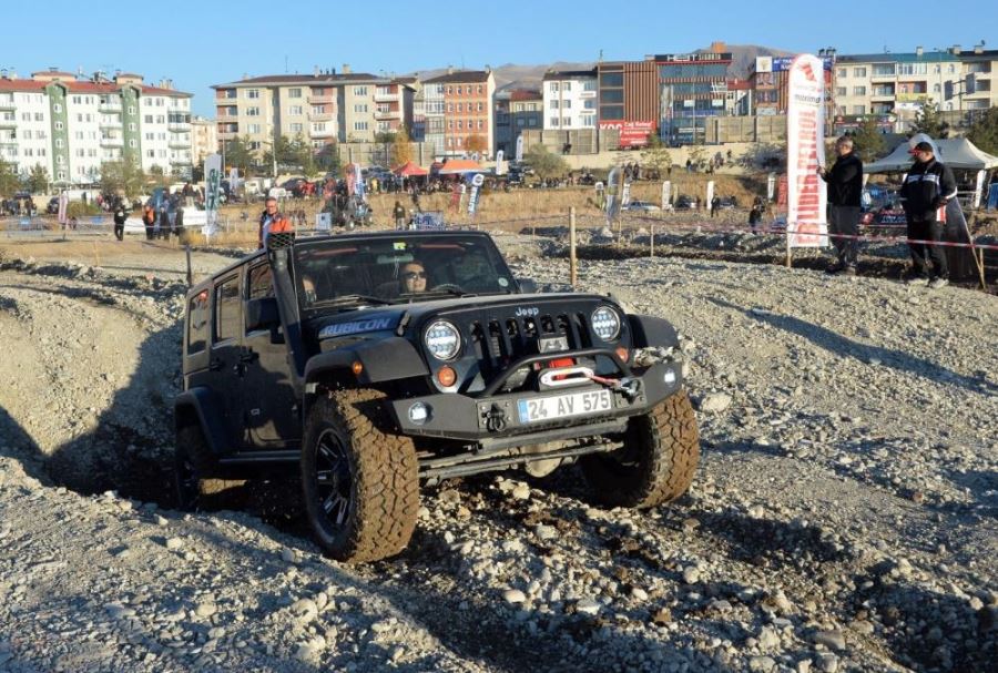 Vali Memiş, bin 700 metrelik zorlu parkurda Off-Road yaptı