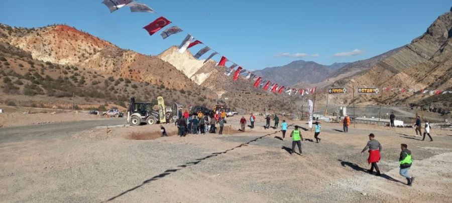 Sular altında kalacak Yusufeli’nde off-road yarışları düzenlendi