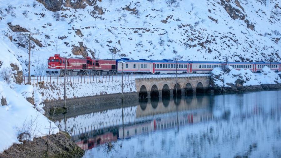 Turistik Doğu Ekspresi yeni sezon seferlerine başladı