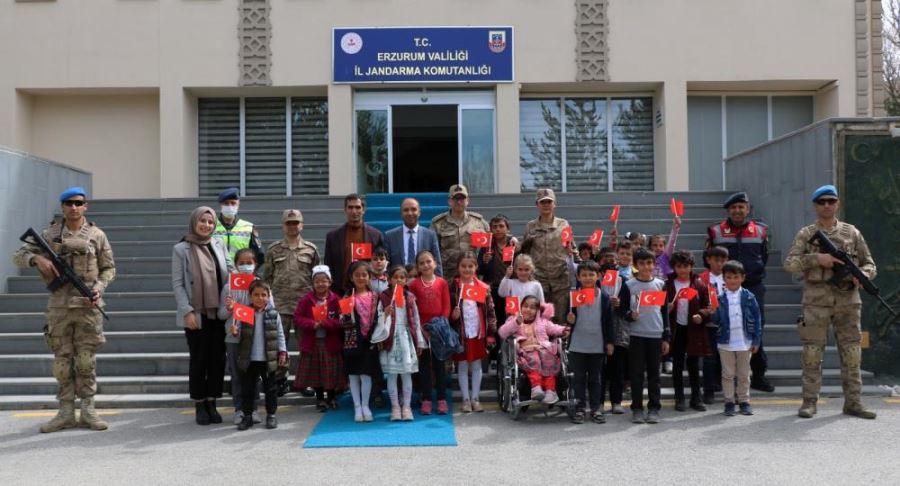 Jandarma Komutanlığı’nda renkli 23 Nisan kutlaması