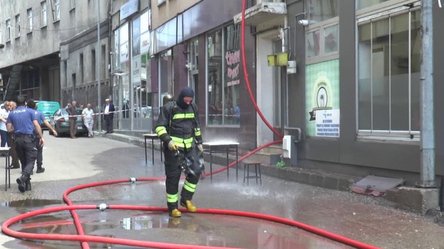 Erzurum’da bayramın son gününde yangın paniği