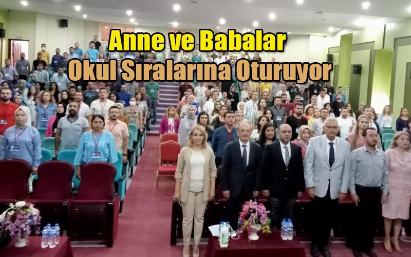  Aile Okulu Projesi ile anne ve babalar okul sıralarına oturuyor