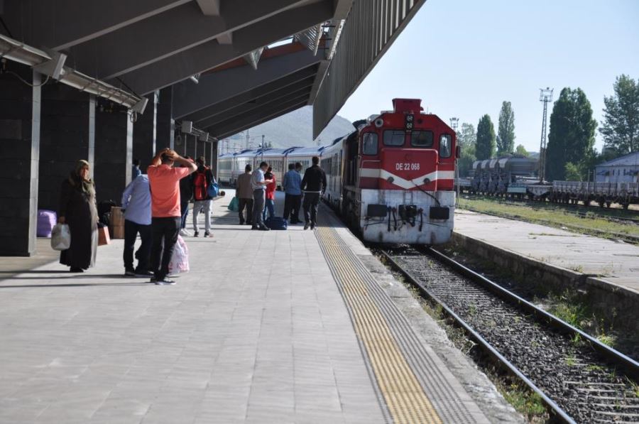  Doğu Ekspresi’nde bayram yoğunluğu