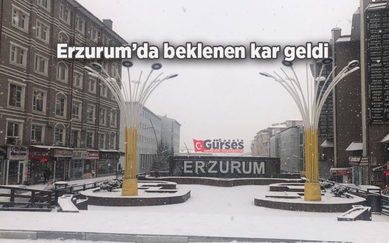 Erzurum’da beklenen kar geldi