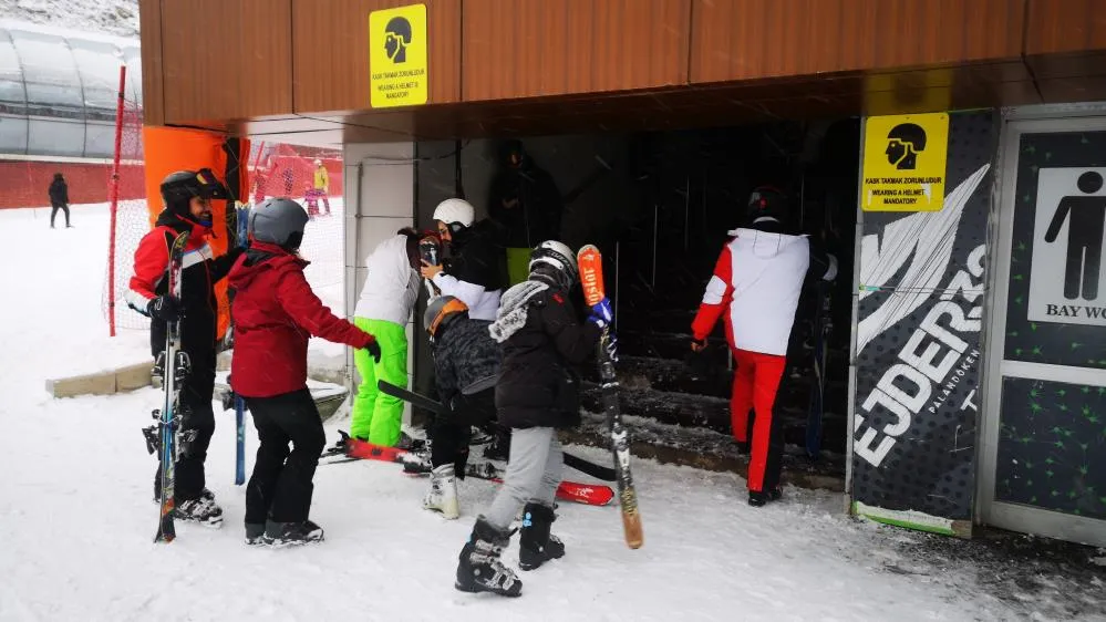 Palandöken’de kayak coşkusu