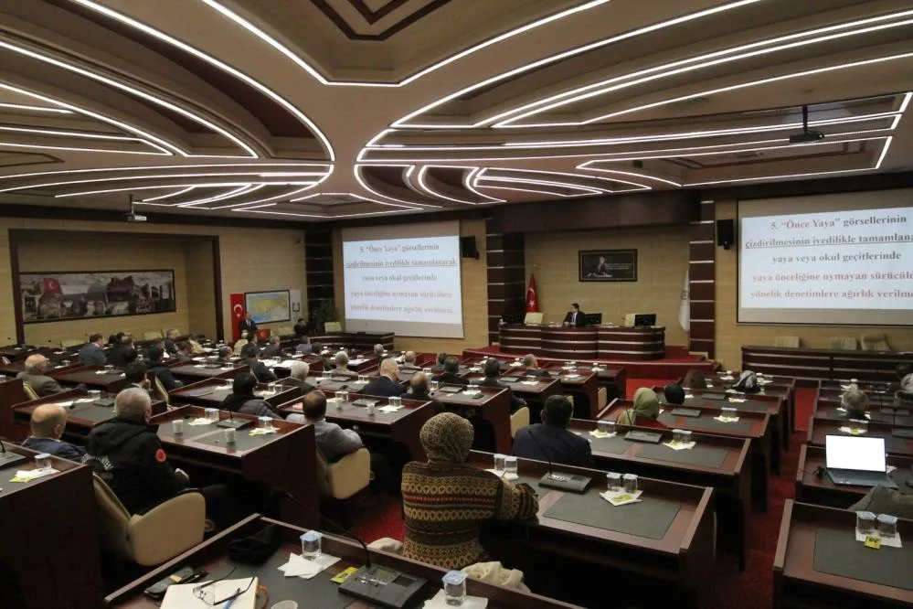 Erzurum’da eğitim tedbirleri ve okul güvenliği toplantısı yapıldı