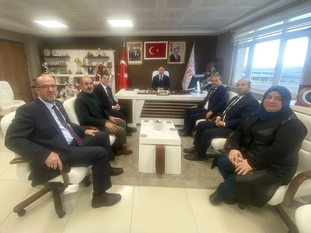 Erzurum Teknik Üniversitesi Rektörü ve Üst Yönetim Ekibi Erzurum Gençlik ve Spor İl Müdürü Levent Çakmur