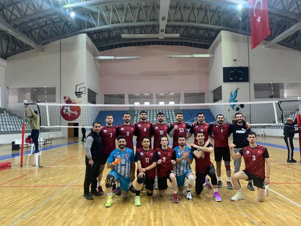 Erzurum Gençlik Spor Voleybol Kulübü deplasmandan 3 puanla dönüyor