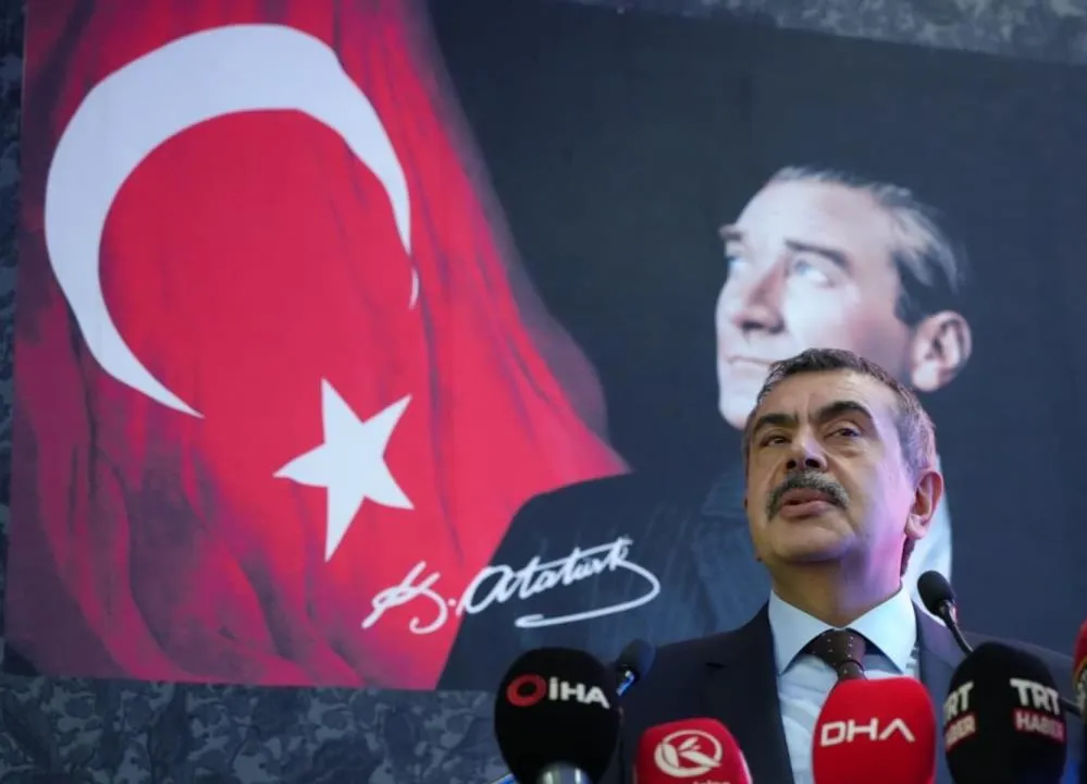 Bakan Tekin: 