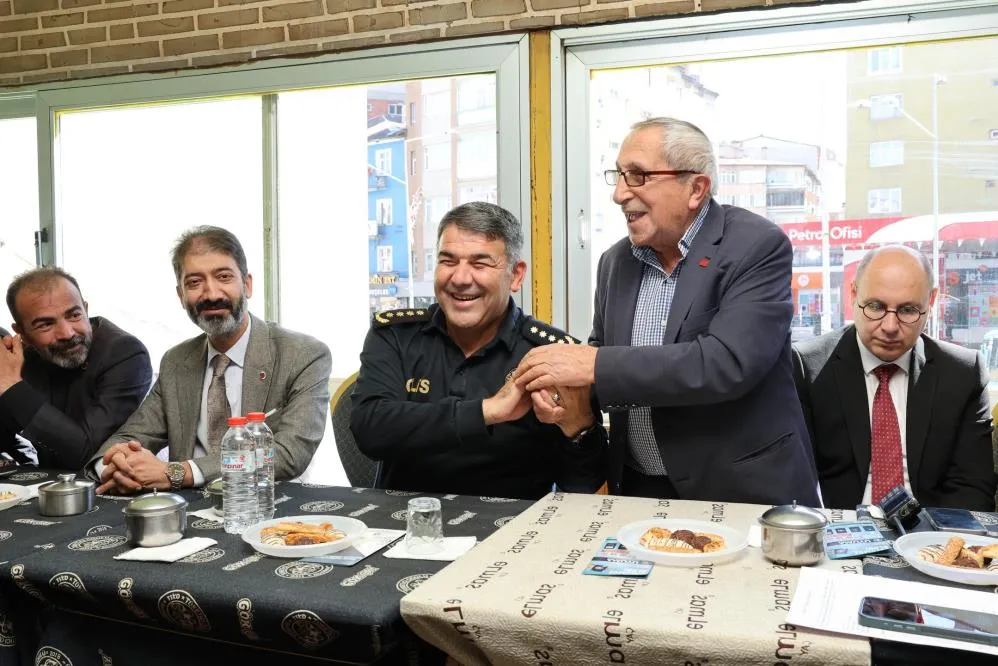 Karaburun vatandaşla buluştu