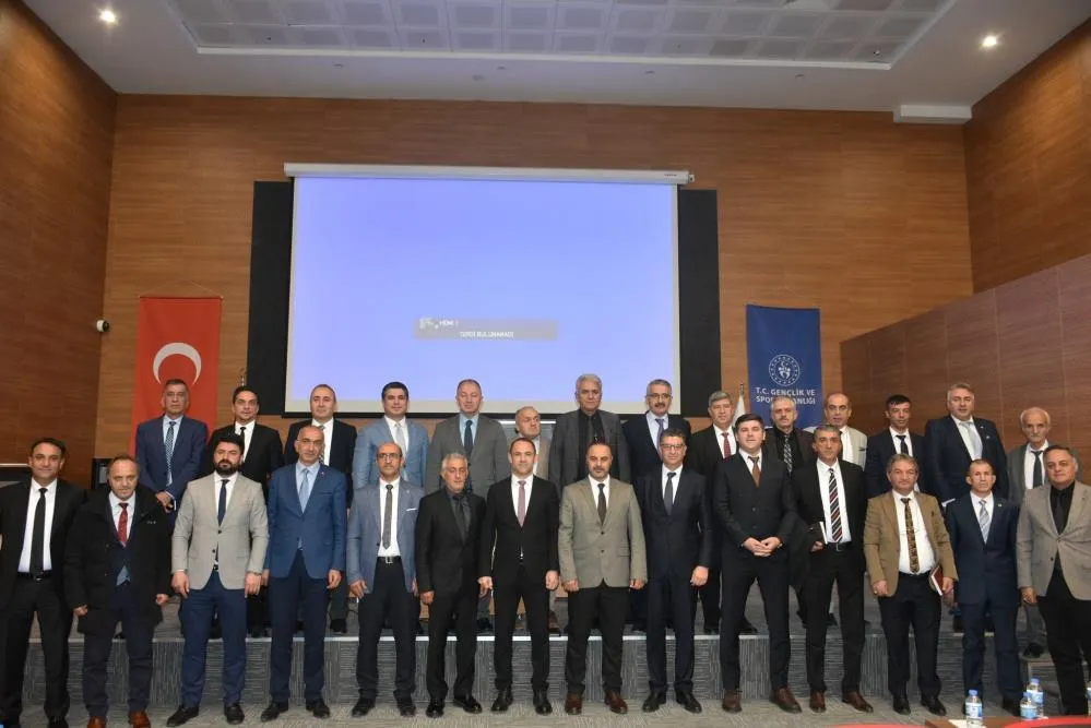 Çakmur: Başarılarımızı takım ruhu ile elde ediyoruz