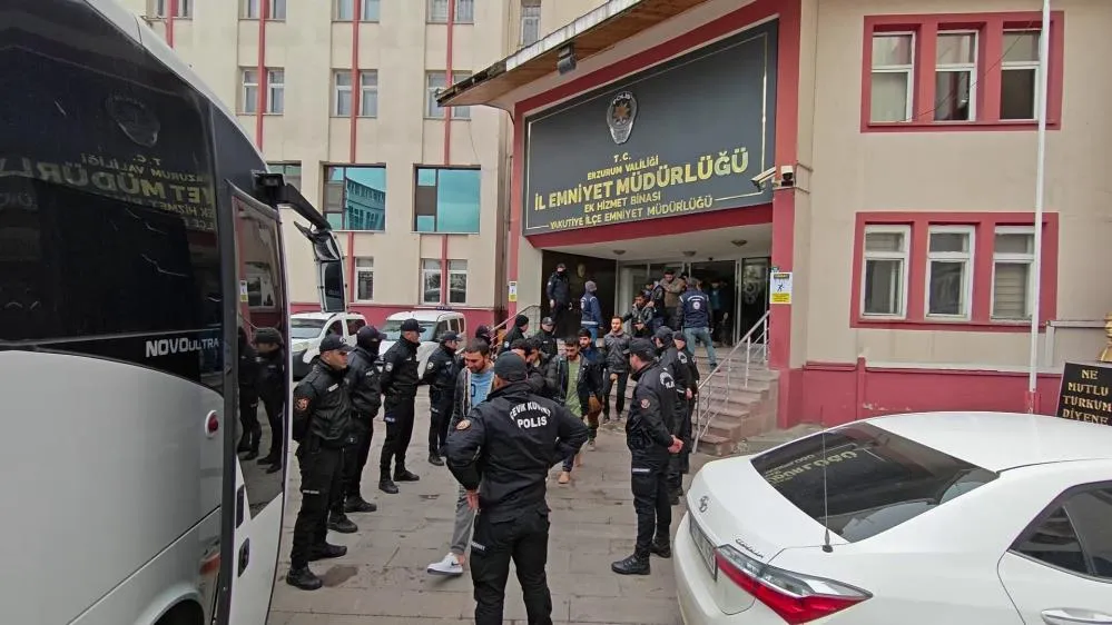 Erzurum polisinden düzensiz göçmenlere geçit yok