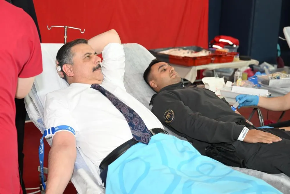 Vali Çiftçi 45’inci kez kan bağışında bulundu