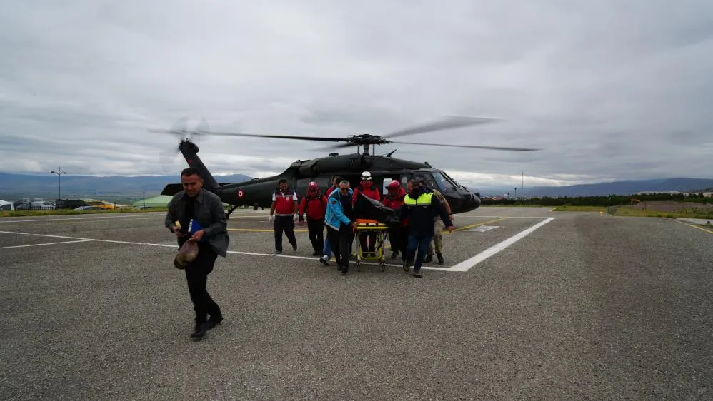 Düşen uçakta hayatını kaybeden pilotun cenazesi Erzurum