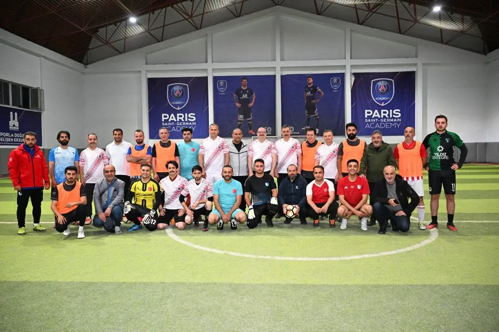 Erzurum protokolü ve medya mensupları 