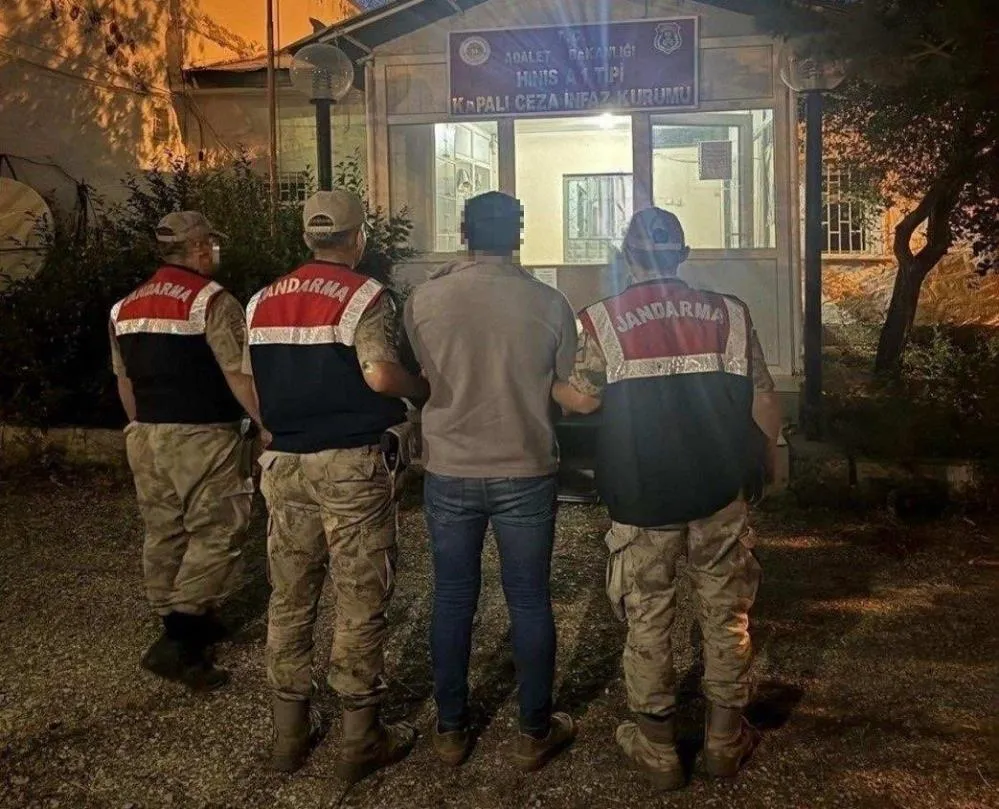 Jandarma aranan 655 şahsı yakaladı