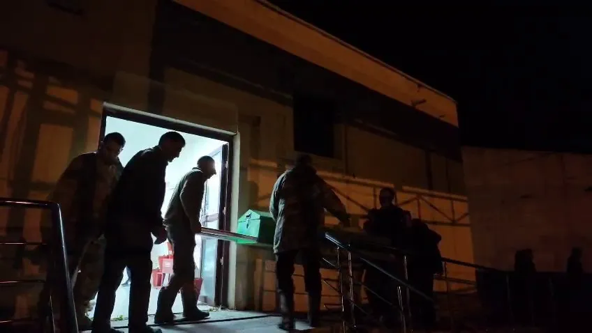 Üzerlerine düşen yıldırım, baba ve oğlunu hayattan kopardı