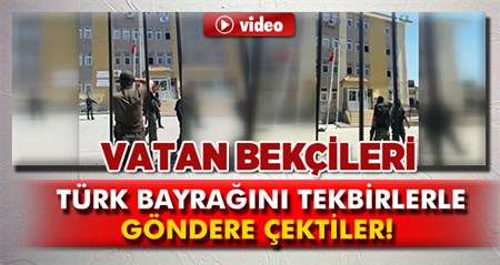 Özel harekat polisleri Türk bayragini tekbirlerle göndere çekti