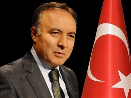 ERZURUM VALISI DR. ALTIPARMAK: “TÜRK ULUSU DILI, KÜLTÜRÜ, TARIHI VE SAYGIN KIMLIGIYLE AYDINLIK YARINLARA EL ELE GÜÇLÜ BIÇIMDE YÜRÜYECEKTIR”