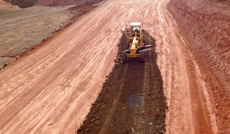 BÜYÜKSEHIR, RISK TASIYAN ULASIM HATLARINA ALTERNATIF YOL YAPIYOR