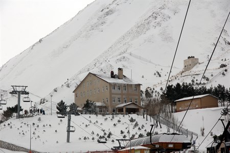 JANDARMA KARAKOLUNA ÇIG DÜSTÜ: 1 ASKER YARALI