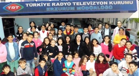 TRT ERZURUM MÜDÜRLÜGÜ THM ÇOCUK KOROSUNDAN BIR CANLI YAYIN DAHA…