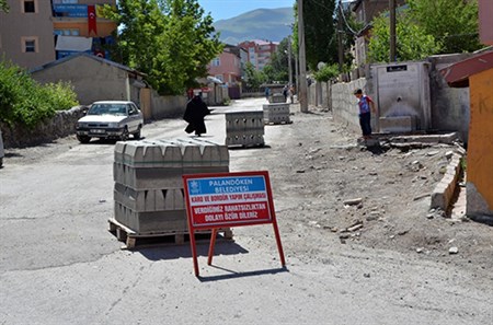 Palandöken Belediyesi asfalt çalismalarina kesintisiz devam ediyor