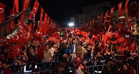 ERZURUM BAYRAK NÖBETINDE TEK YÜREK