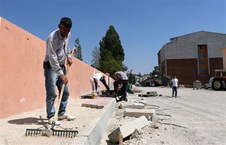 Büyüksehir Hinis’ta tüm hiziyla çalismalarini sürdürüyor