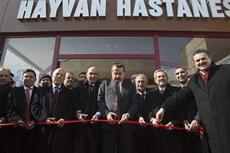 Gida Tarim ve Hayvancilik Bakani Faruk Çelik, Hayvan Hastanesi’nin Açilisini Yapti