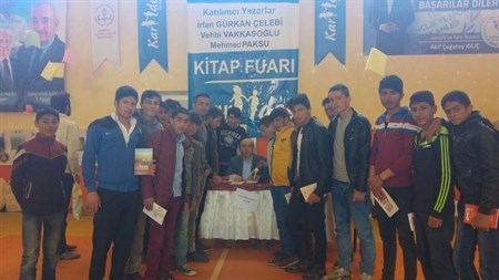 Karayazi’da “Kardes Kitap Fuari” açildi