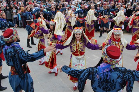 Erzurum’da Anneler Günü coskuyla kutlandi