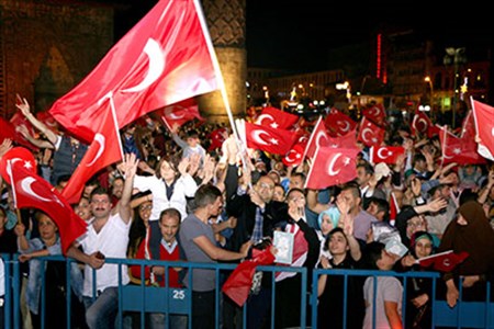 Aziziye Belediye Baskani Muhammed Cevdet Orhan: “Milletin silahini, milletin iradesine çevirenleri lanetliyorum”