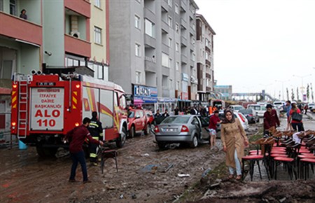 Erzurum’da selin yaralari sariliyor