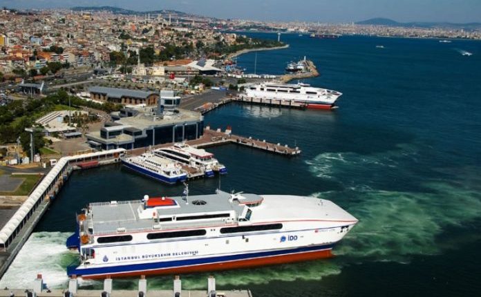 Marmara Denizi’ndeki firtina sebebiyle deniz otobüsü seferleri iptal edildi !!!