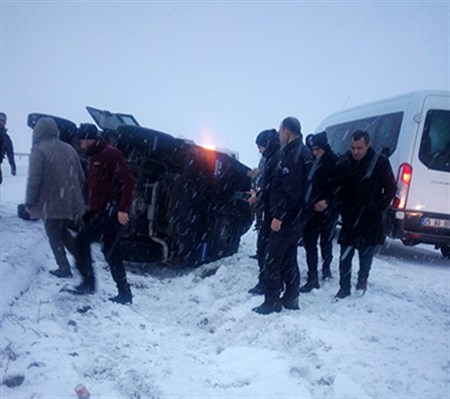 Erzurum’da zirhli polis araci kaza yapti: 3 yarali