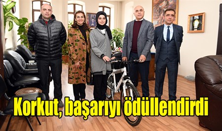 Korkut, basariyi ödüllendirdi