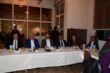 Baskan Bulutlar, Ak Parti teskilatina iftar yemegi verdi