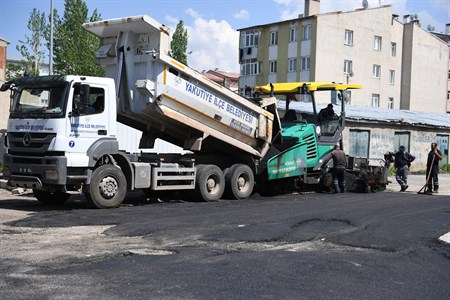 Yakutiye, Sükrüpasa’yi asfaltliyor