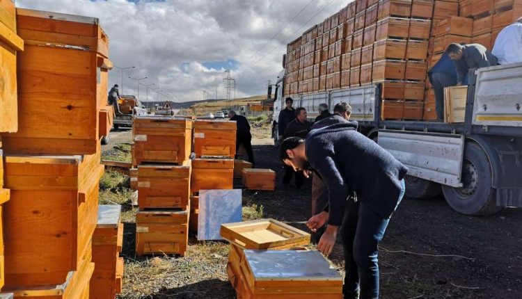 Aricilar Birligi’nden ari yetistiricisine 815 bin TL’lik malzeme destegi