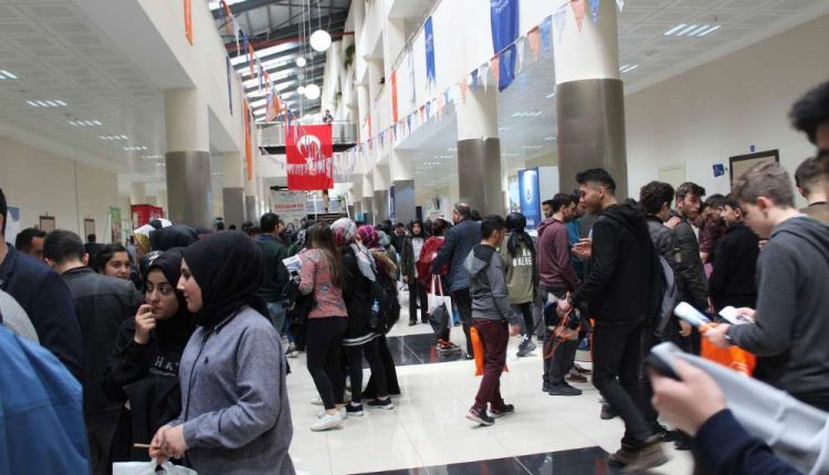 Erzurum Teknik Üniversitesi’nde Üniversite Tanitim Fuari