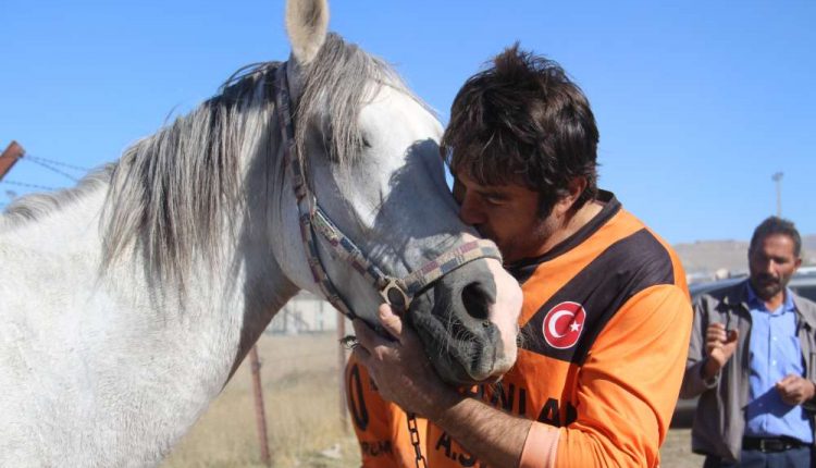 Takimin gözdesiyken ölüme ugurlandi