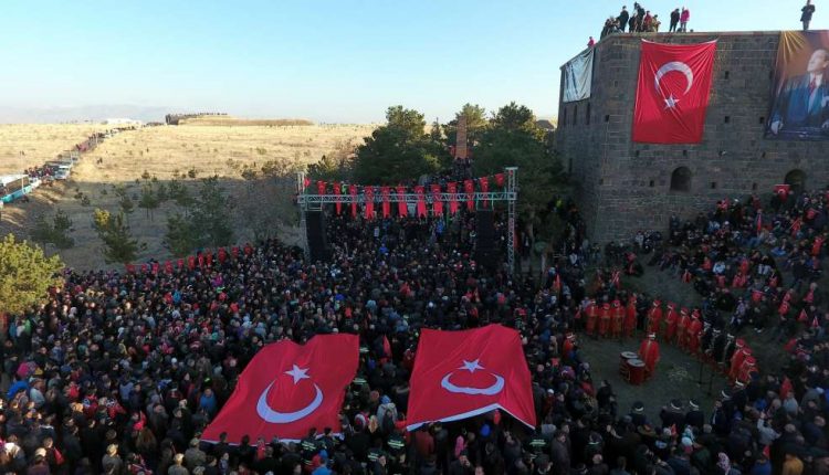 Erzurum tarihine yürüyecek