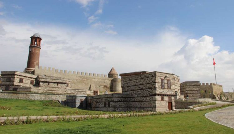 Erzurum Kalesi restorasyon çalismalarinda sona gelindi