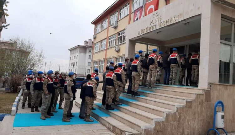 Erzurum’da silah ticareti ve uyusturucu madde operasyonu: 10 tutuklama