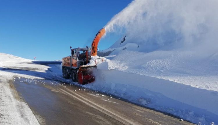Karla mücadele timleri is basinda