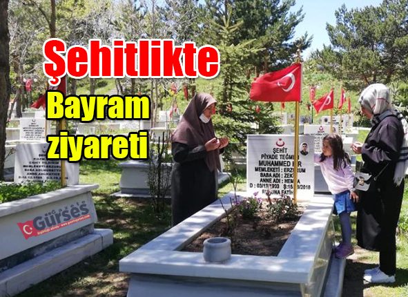 Sehitlikte bayram ziyareti