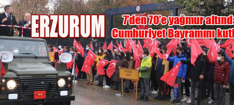 7’den 70’e yagmur altinda Cumhuriyet Bayramini kutladilar